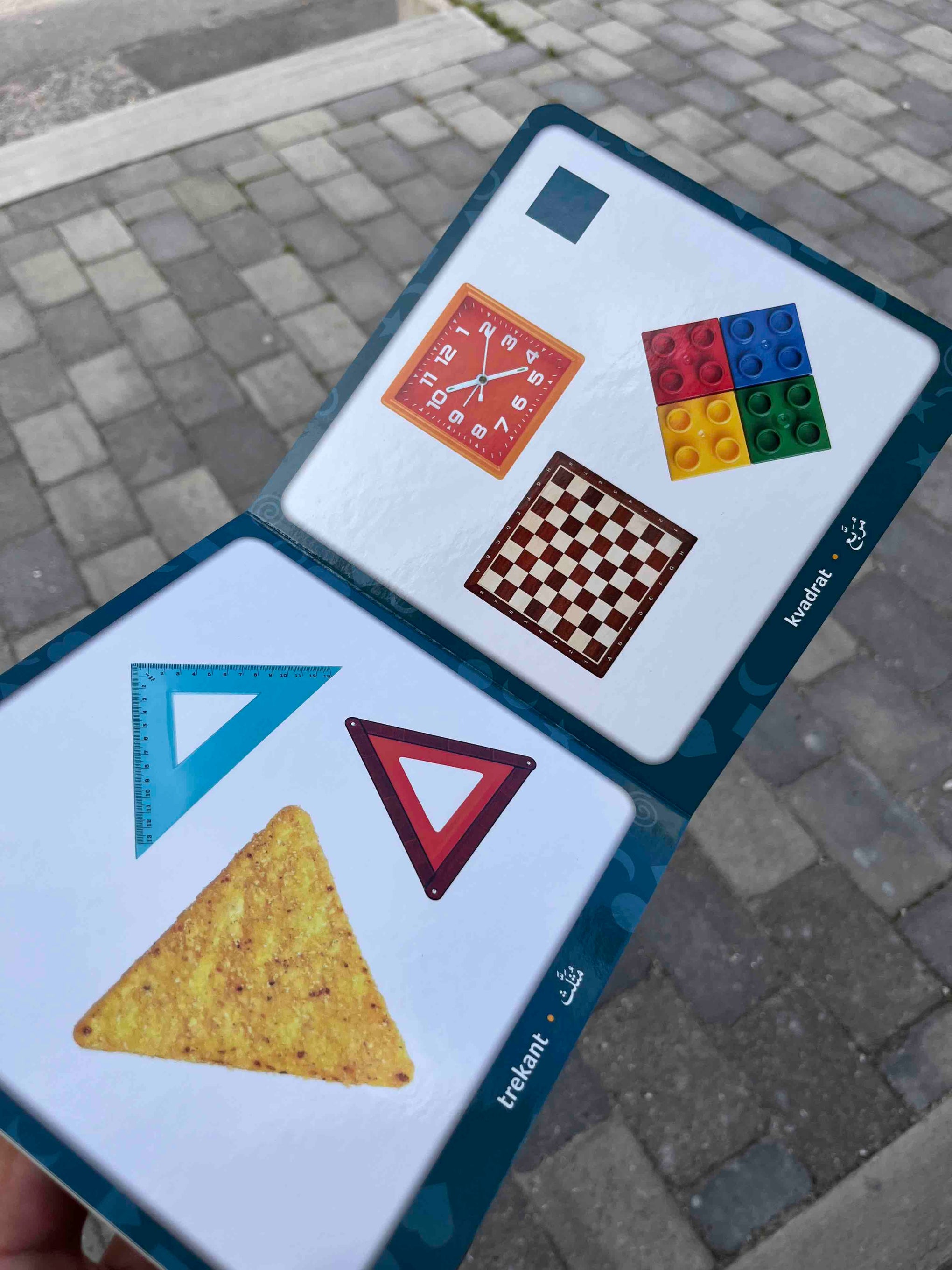 Min første pegebog - Former (dansk-arabisk) Min første pegebog - Former (dansk-arabisk)