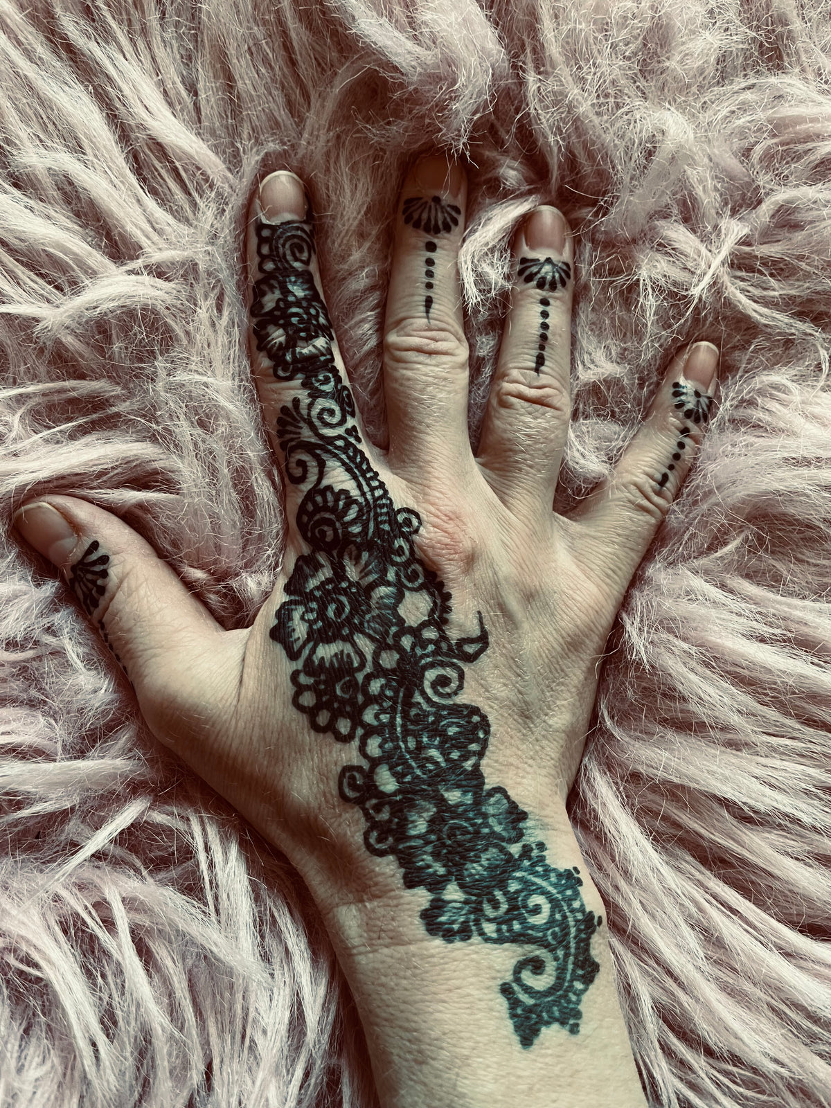 Karachi henna Cone Mehndi Mahroon | Mørkerød henna